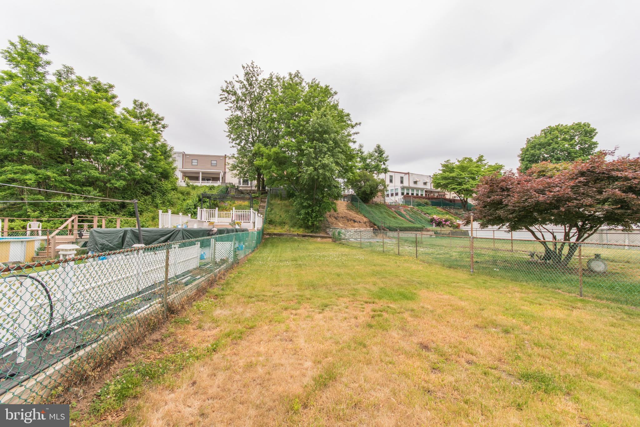 3645 Chesterfield Road Philadelphia, PA 19114 - Photo 27 of 29 Backyard