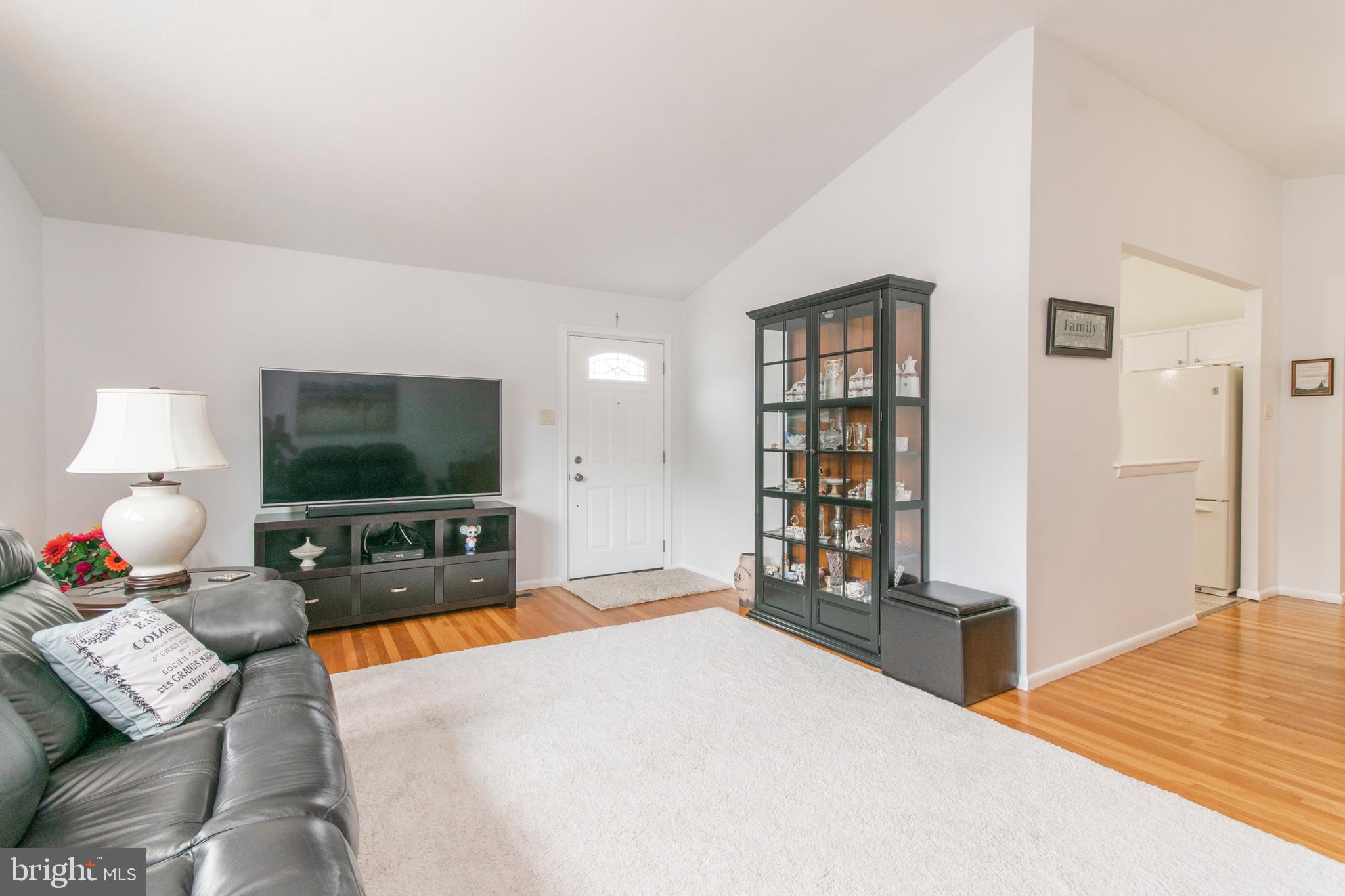 3645 Chesterfield Road Philadelphia, PA 19114 - Photo 5 of 29 Family Room