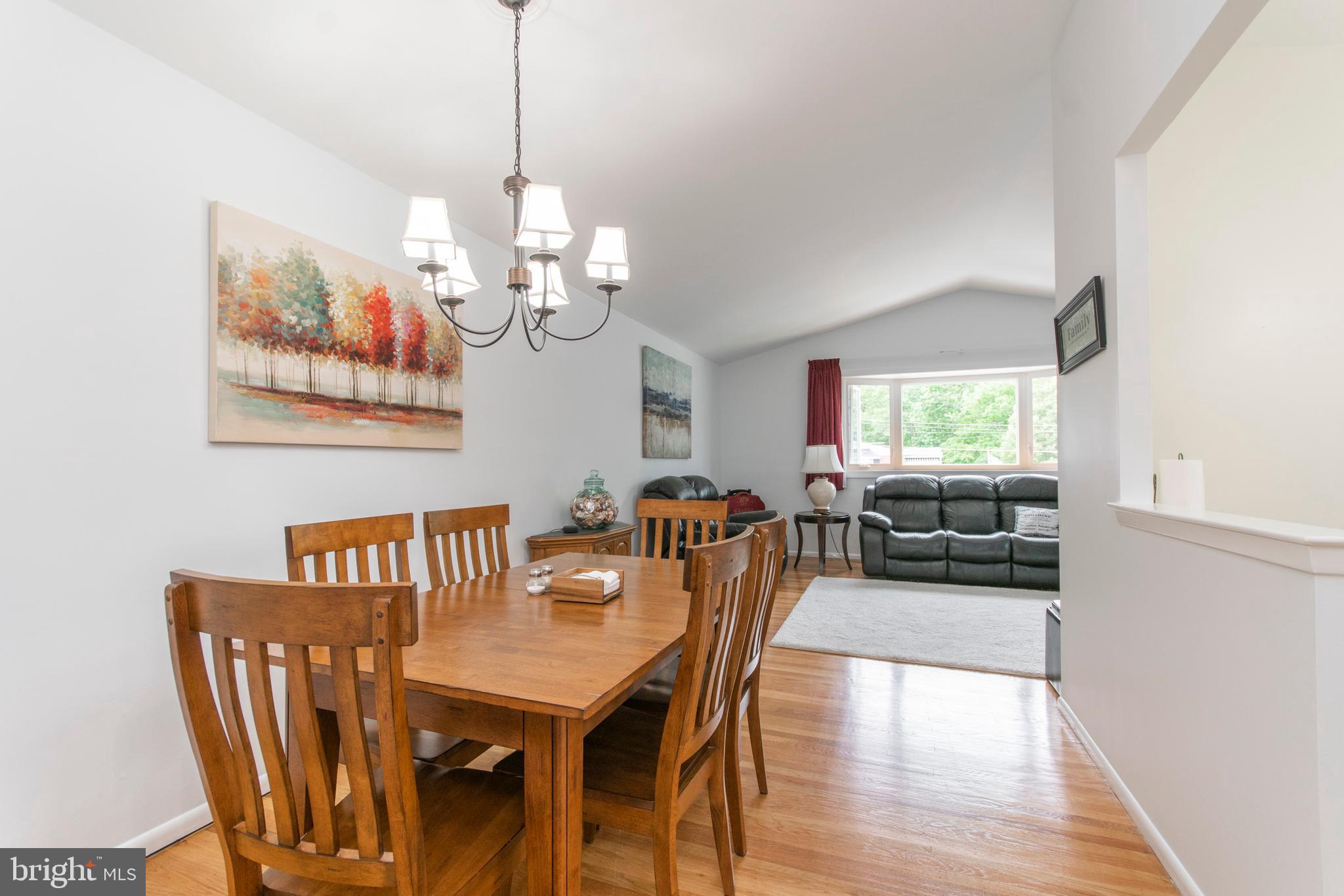 3645 Chesterfield Road Philadelphia, PA 19114 - Photo 8 of 29 Dining Area