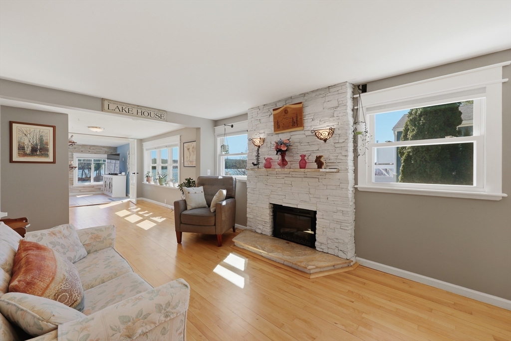 51 Spring Street Lunenburg, MA 01462 - Photo 11 of 42