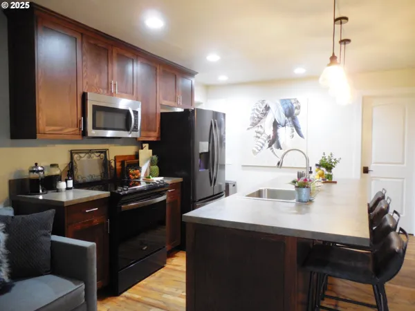$500,000 | 204 North Russell Street, Joseph, OR 97846