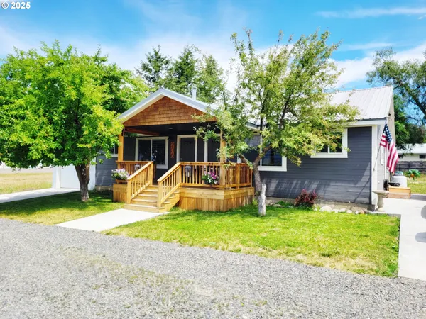 $500,000 | 204 North Russell Street, Joseph, OR 97846