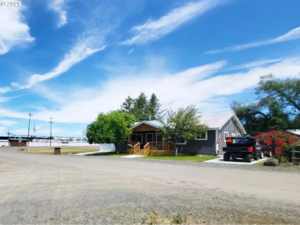 $500,000 | 204 North Russell Street, Joseph, OR 97846
