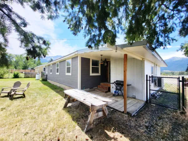 $500,000 | 204 North Russell Street, Joseph, OR 97846