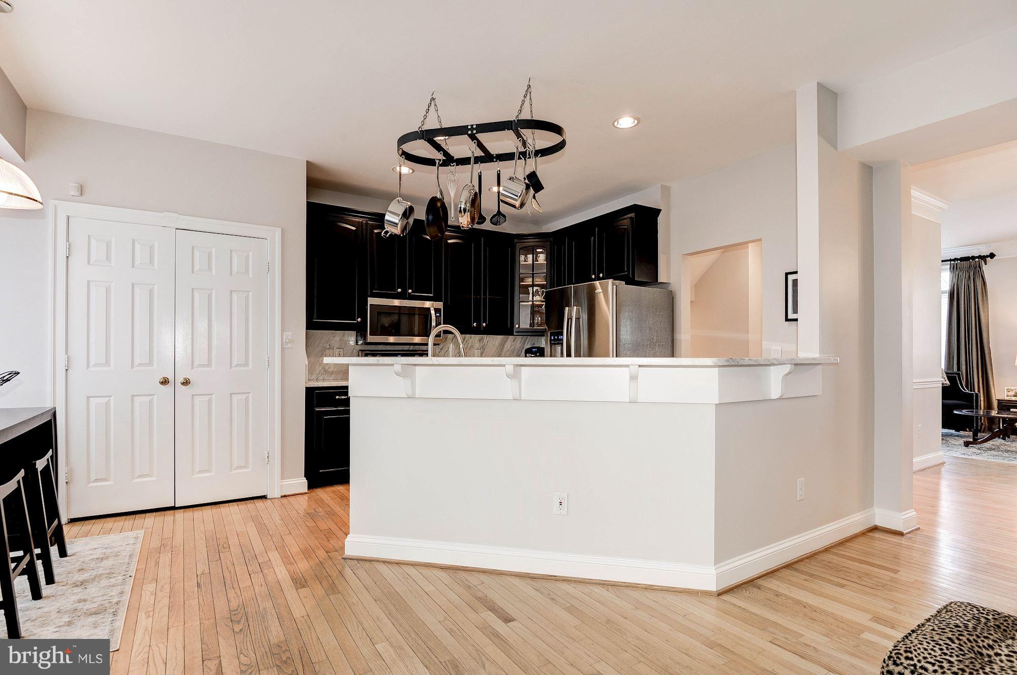 1303 Sundial Drive Reston, VA 20194 - Photo 9 of 30 Kitchen