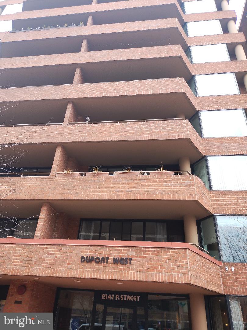 2141 P Street Northwest, Unit 202 Washington, DC 20037 - Photo 3 of 30