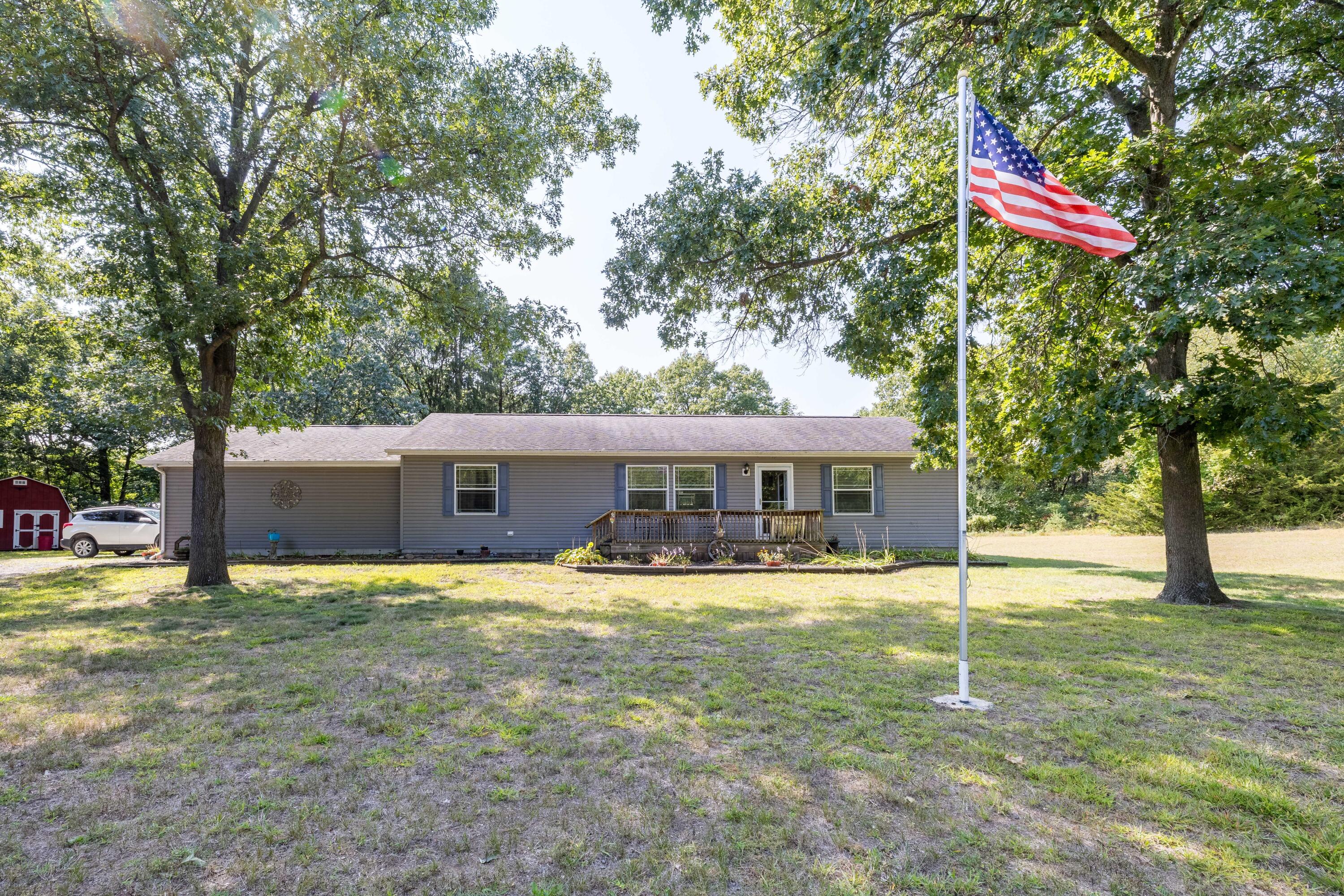 4988 East 1068th Street North Demotte, IN 46310 - Photo 1 of 18 3000x2000