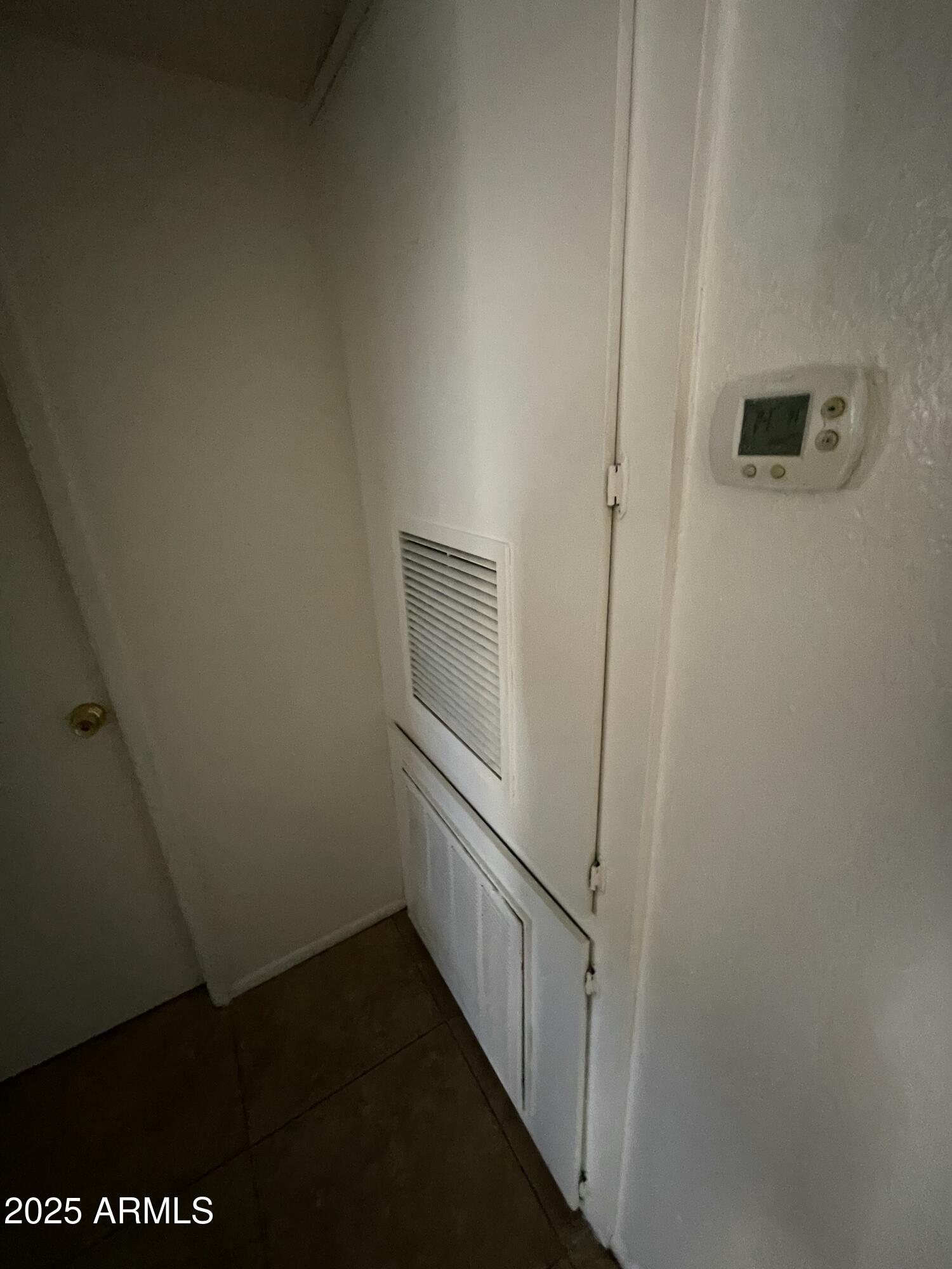 3364 West Harmont Drive Phoenix, AZ 85051 - Photo 23 of 39 a view of hallway