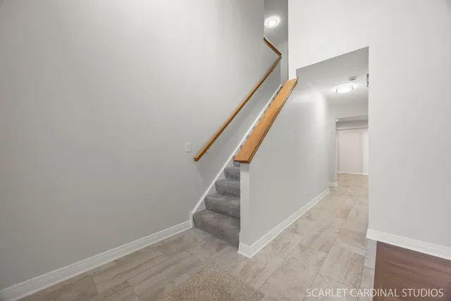 $465,000 | 2235 Cheshire Drive, Aurora, IL 60502