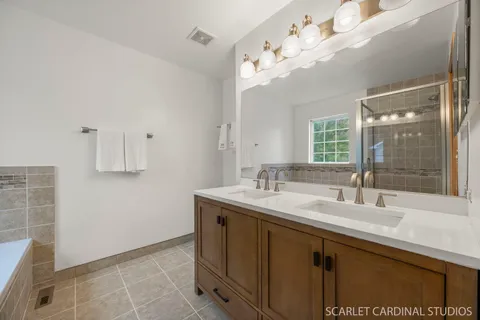 $450,000 | 2235 Cheshire Drive, Aurora, IL 60502