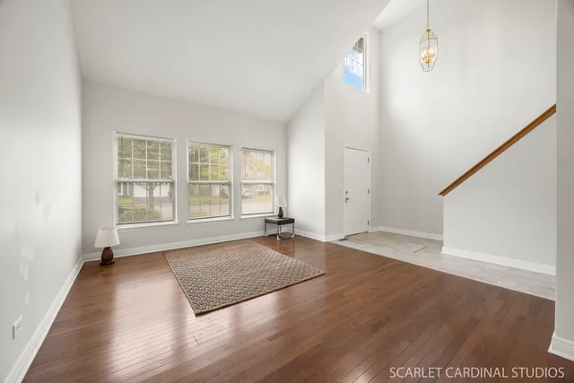 $465,000 | 2235 Cheshire Drive, Aurora, IL 60502