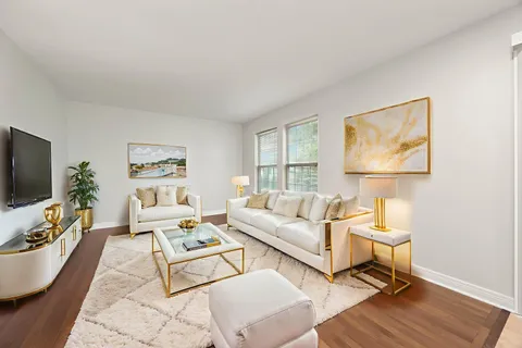 $450,000 | 2235 Cheshire Drive, Aurora, IL 60502