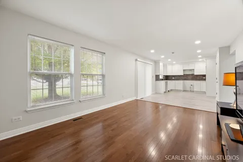 $450,000 | 2235 Cheshire Drive, Aurora, IL 60502