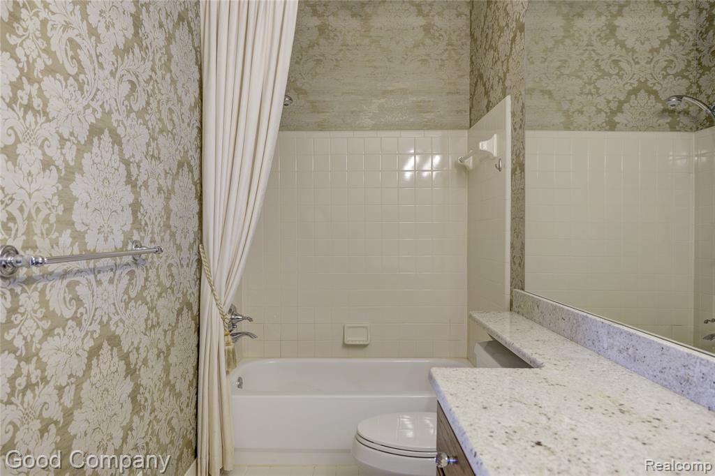 4617 Covington Court Rochester, MI 48306 - Photo 25 of 50 Gallery Image 25