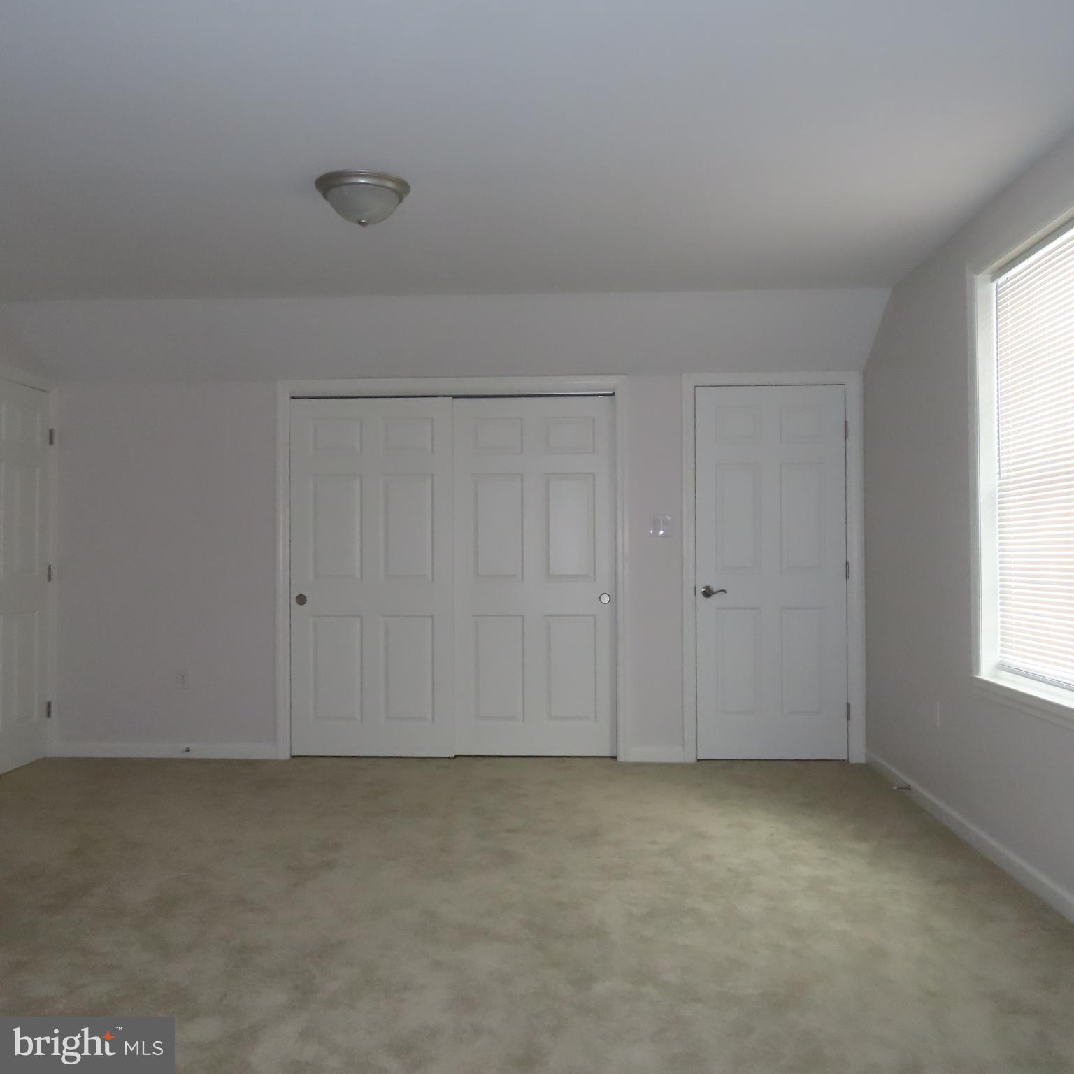 5237 Rolling Road, Unit H Chambersburg, PA 17202 - Photo 14 of 36 a view of an empty room