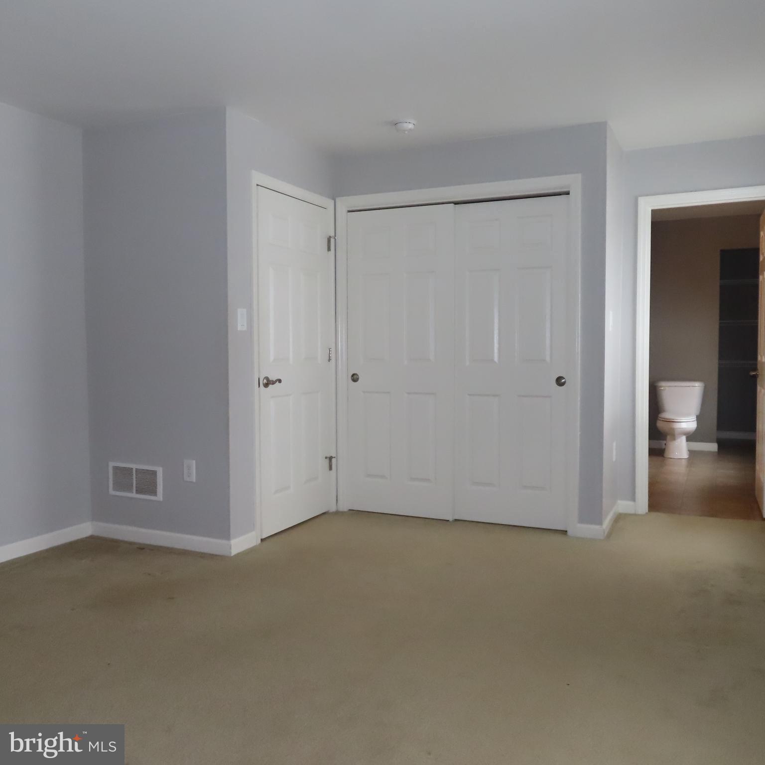 5237 Rolling Road, Unit H Chambersburg, PA 17202 - Photo 23 of 36 a view of an empty room
