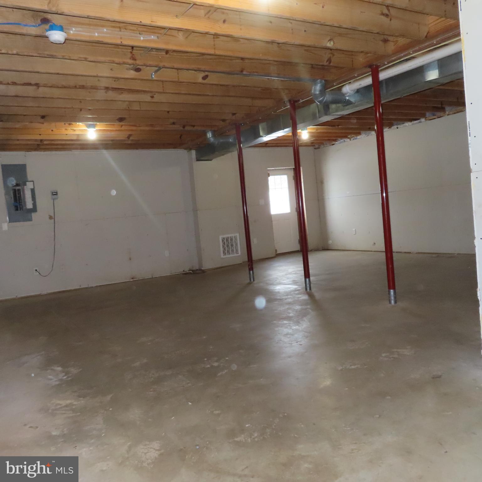 5237 Rolling Road, Unit H Chambersburg, PA 17202 - Photo 31 of 36 a view of empty room