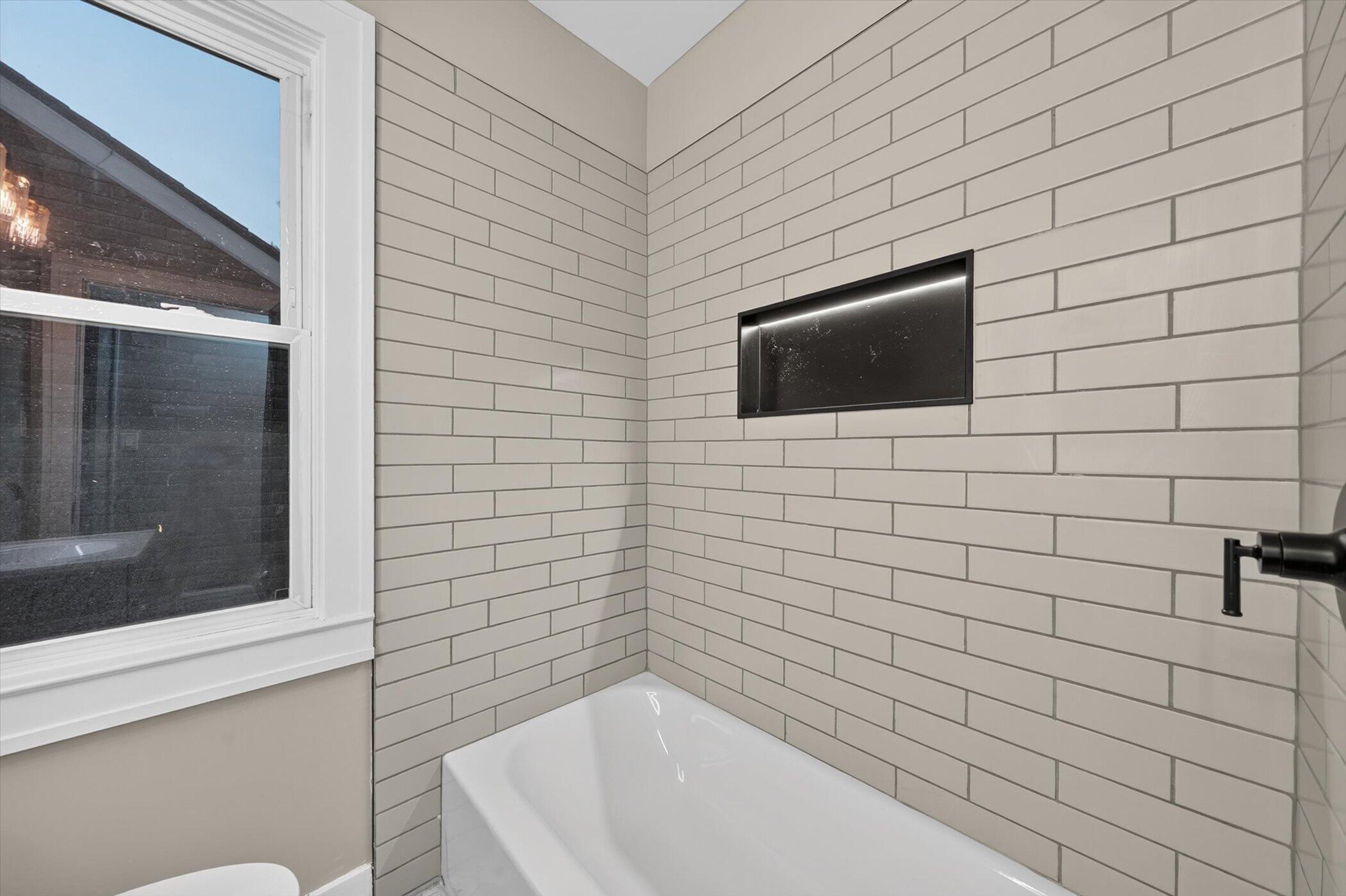5083 Devonshire Road Detroit, MI 48224 - Photo 25 of 48 27-5083-Devonshire-Rd-WindowStill-Photog