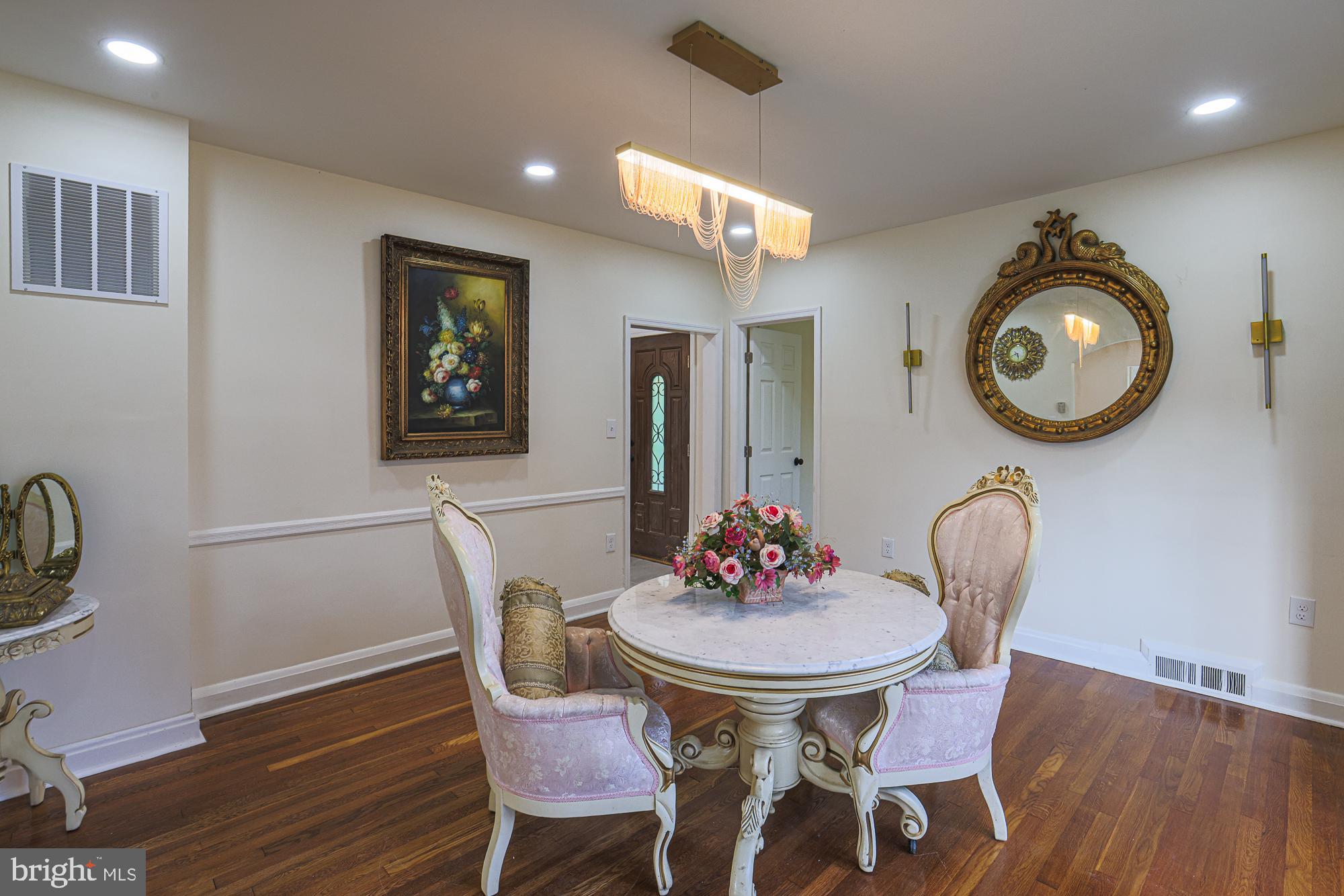 3817 Copley Road Baltimore, MD 21215 - Photo 15 of 58