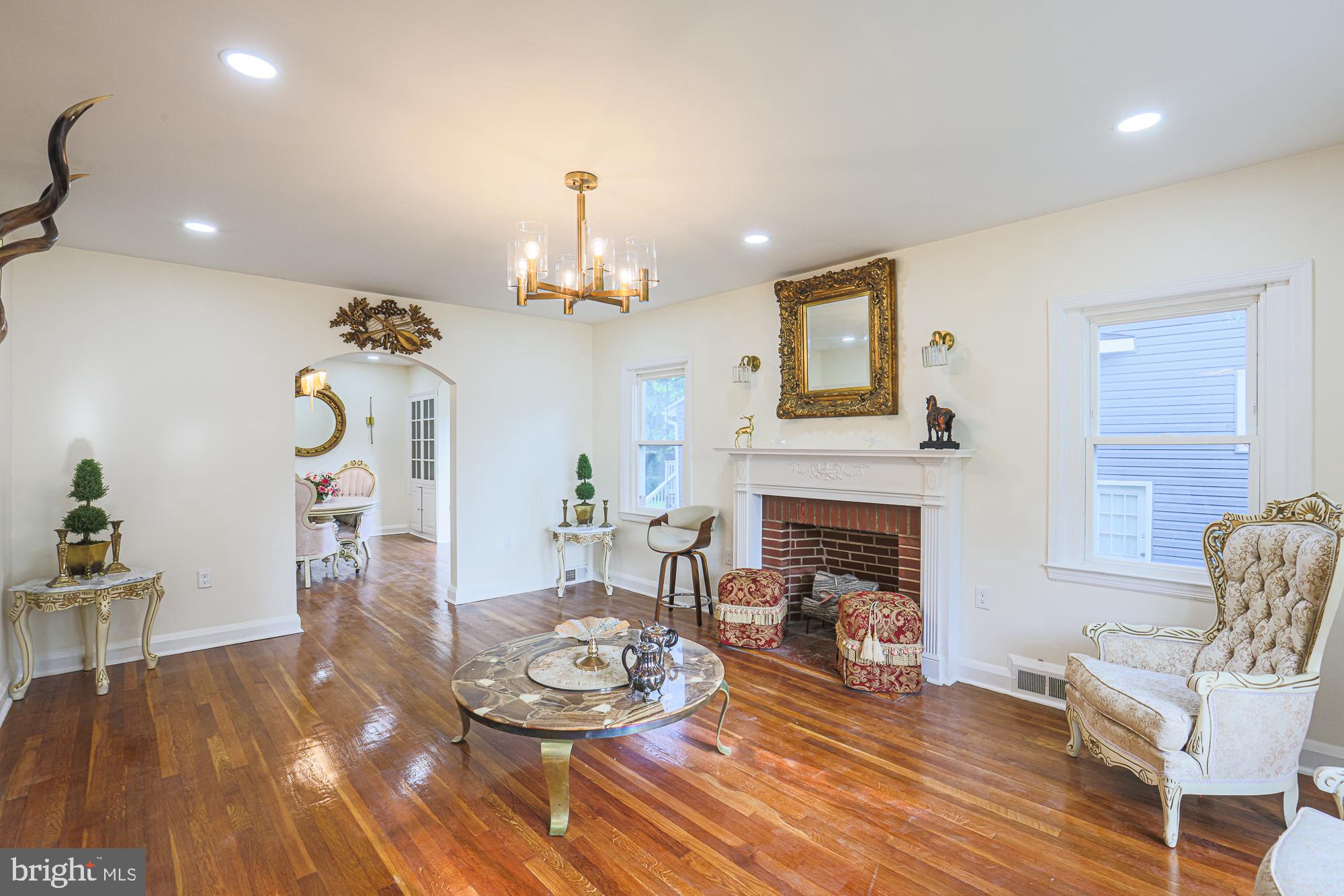 3817 Copley Road Baltimore, MD 21215 - Photo 9 of 58