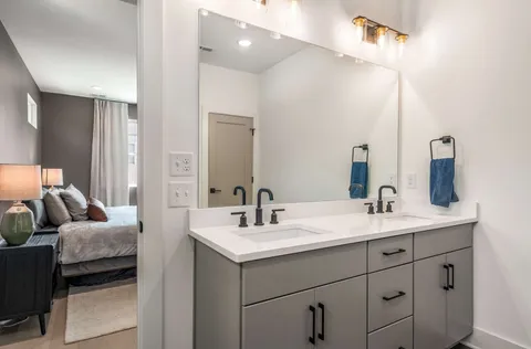 $669,999 | 3208 B Resha Lane, Nashville, TN 37218