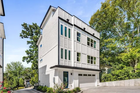 $669,999 | 3208 B Resha Lane, Nashville, TN 37218