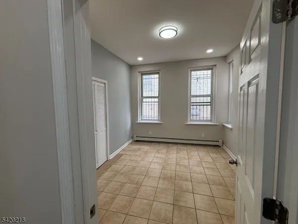$2,600 | 127 Fulton Street, Elizabeth Port, NJ 07206