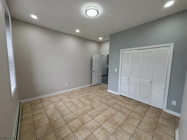 $2,600 | 127 Fulton Street, Elizabeth Port, NJ 07206