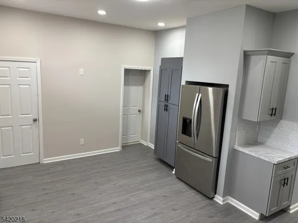 $2,600 | 127 Fulton Street, Elizabeth Port, NJ 07206