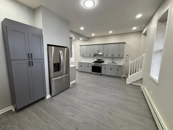 $2,600 | 127 Fulton Street, Elizabeth Port, NJ 07206