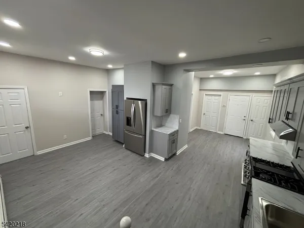 $2,600 | 127 Fulton Street, Elizabeth Port, NJ 07206
