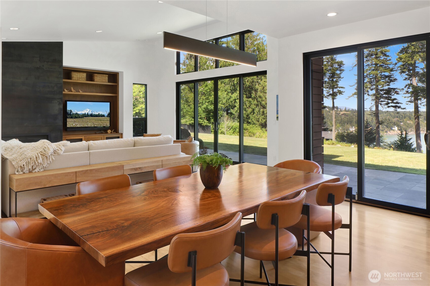 13781 Gibralter Road Anacortes, WA 98221 - Photo 17 of 40 Gallery Image 17