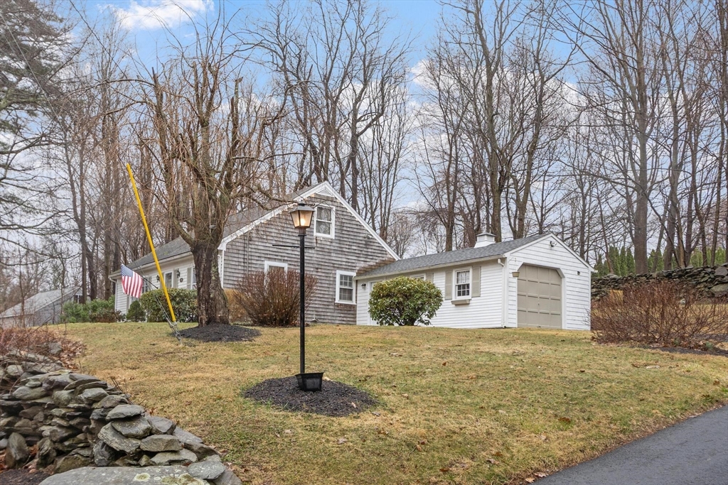 348 Leominster Road Lunenburg, MA 01462 - Photo 12 of 42