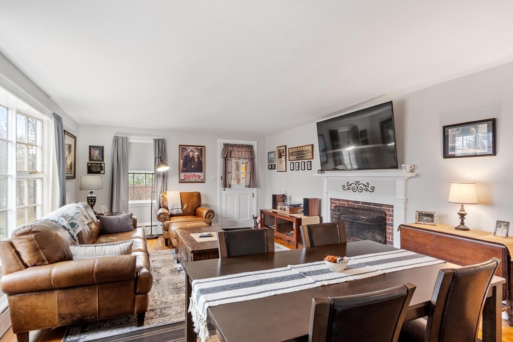 348 Leominster Road Lunenburg, MA 01462 - Photo 19 of 42