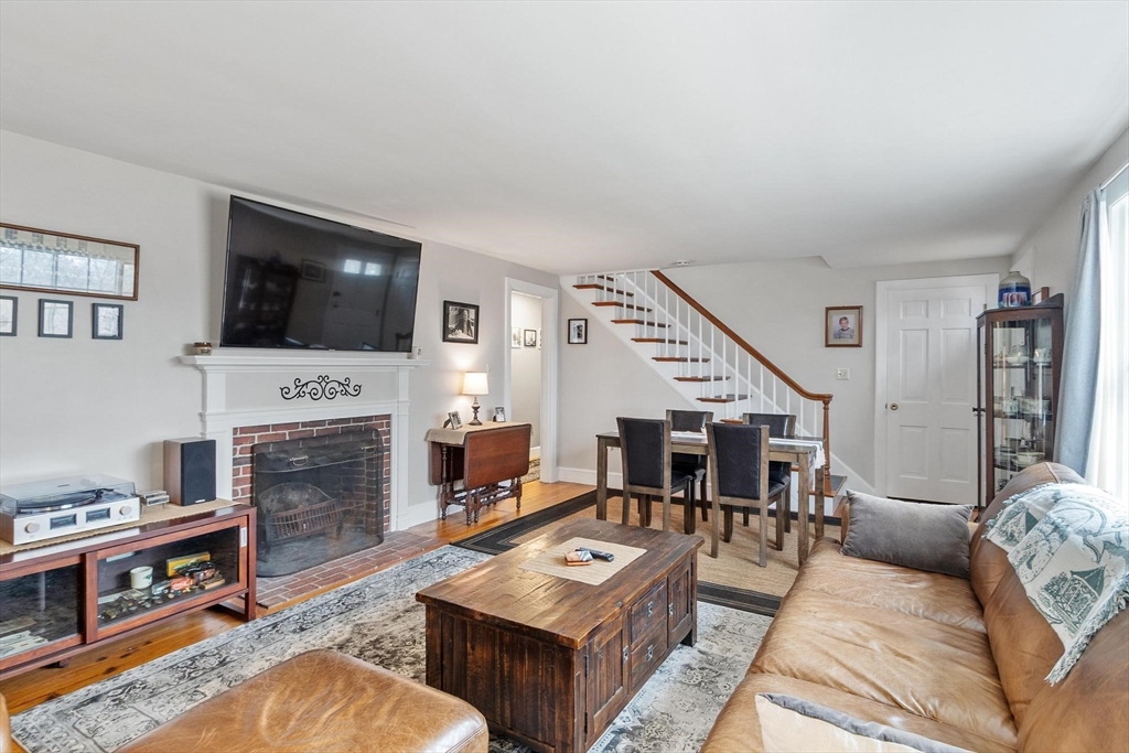 348 Leominster Road Lunenburg, MA 01462 - Photo 22 of 42