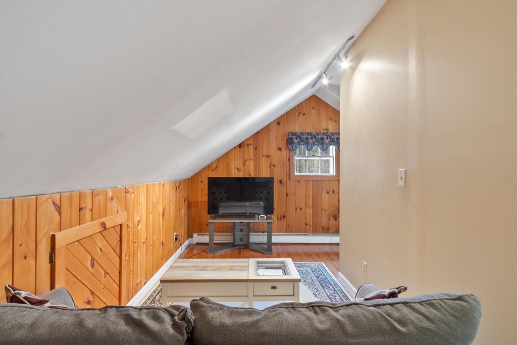 348 Leominster Road Lunenburg, MA 01462 - Photo 33 of 42