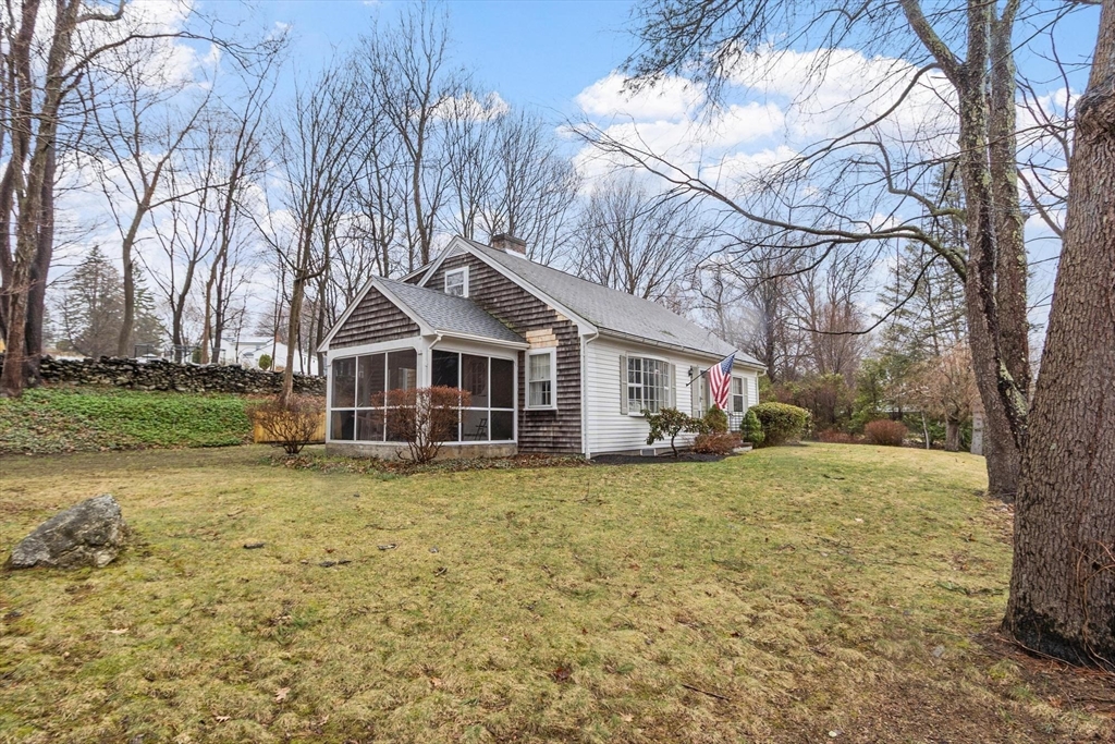 348 Leominster Road Lunenburg, MA 01462 - Photo 6 of 42