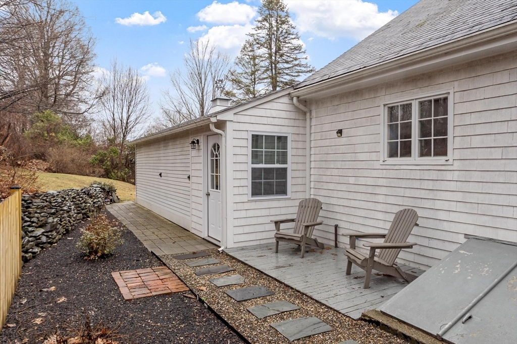 348 Leominster Road Lunenburg, MA 01462 - Photo 8 of 42