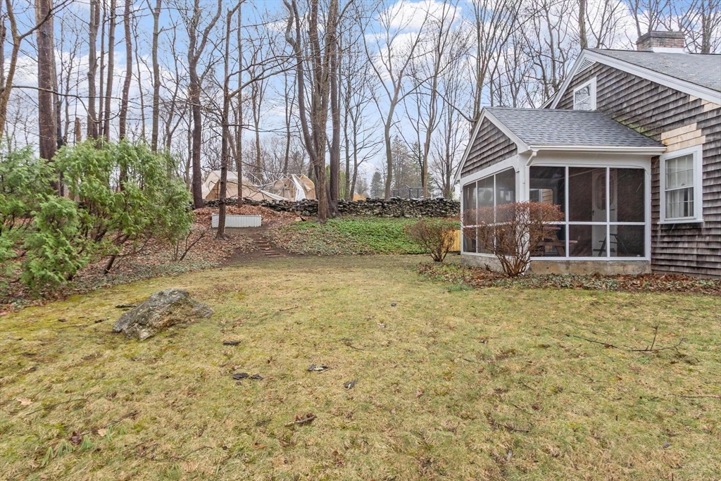 348 Leominster Road Lunenburg, MA 01462 - Photo 10 of 42