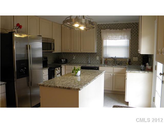 1596 Fairhope Road York, SC 29745 - Photo 5 of 16