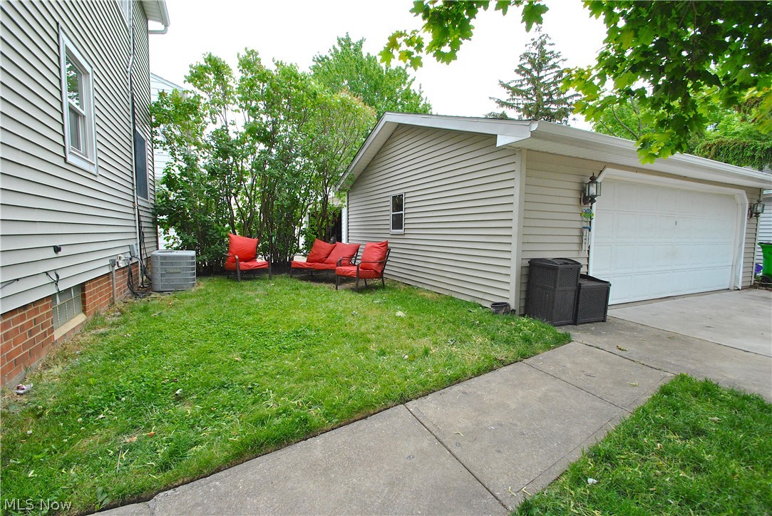 30200 Powell Road Willowick, OH 44095 - Photo 8 of 33