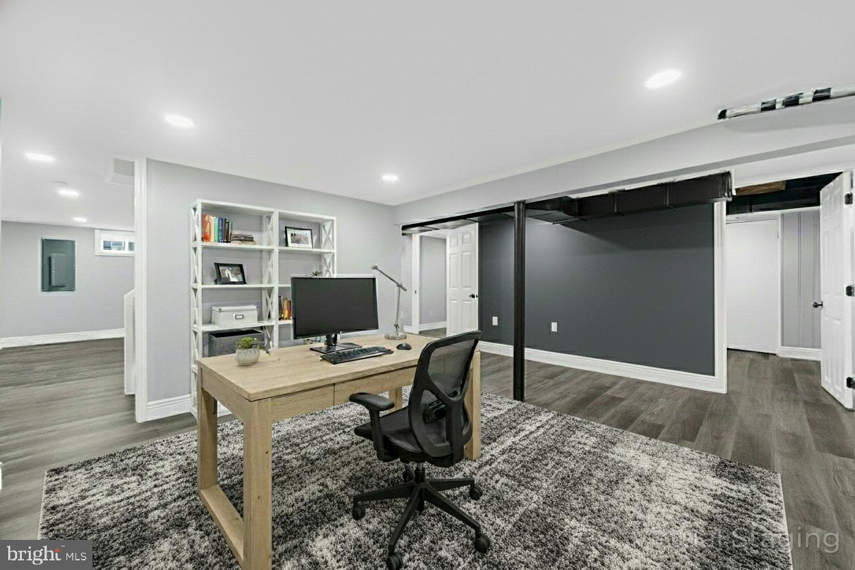 17 Ranchwood Drive Ewing, NJ 08618 - Photo 24 of 33 a workspace with furniture and window