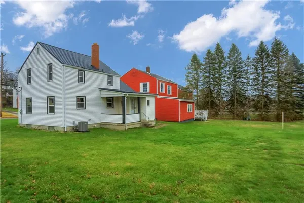 $1,300 | 740 Pershing Street, Ellwood City, PA 16117