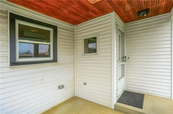 $1,300 | 740 Pershing Street, Ellwood City, PA 16117