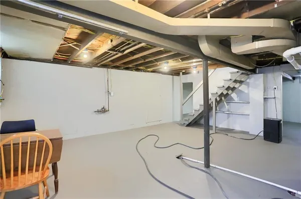 $1,300 | 740 Pershing Street, Ellwood City, PA 16117