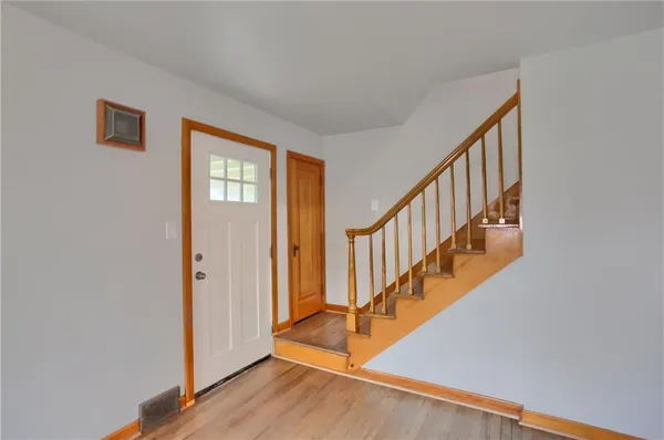 $1,300 | 740 Pershing Street, Ellwood City, PA 16117