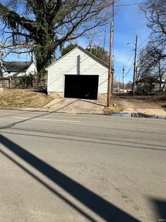 $95,000 | 401 East Michigan Street, Evansville, IN 47711
