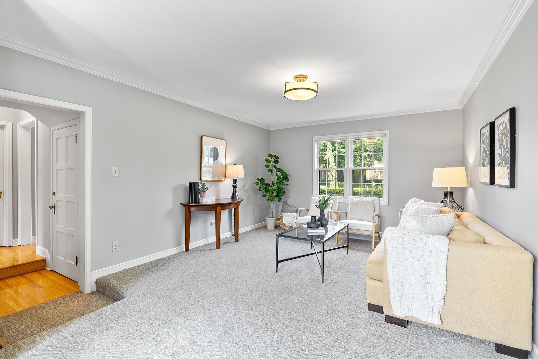 1840 West Pinehurst Avenue St. Paul, MN 55116 - Photo 18 of 39