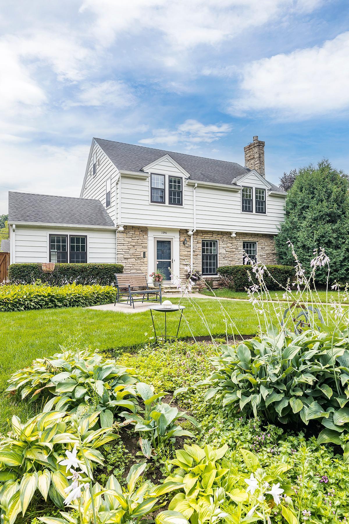 1840 West Pinehurst Avenue St. Paul, MN 55116 - Photo 2 of 39