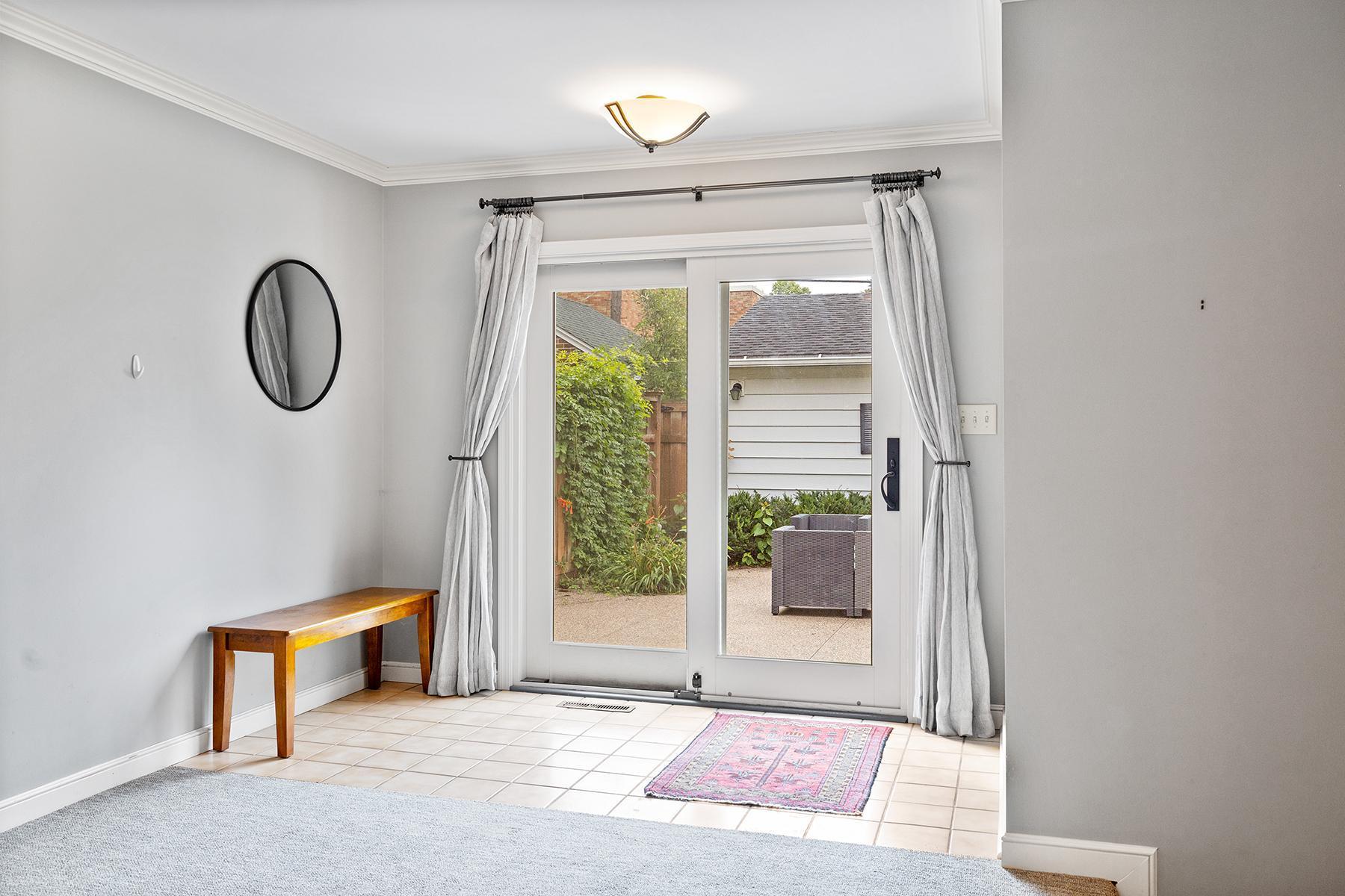 1840 West Pinehurst Avenue St. Paul, MN 55116 - Photo 21 of 39